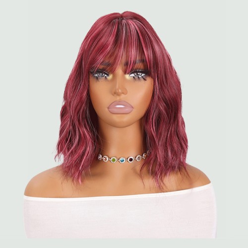 Pink highlighted wavy short hair